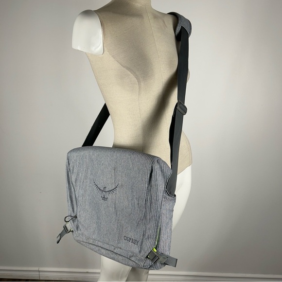 Osprey Messenger Laptop Bag Gray Stripe Crossbody School Work Travel Lightweight - Picture 2 of 11